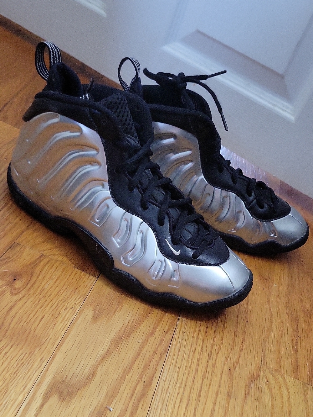Nike Little Posite One Foamposite Size 7y "Chrome"